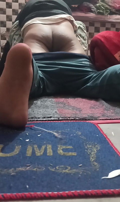 Indian sexy girl Riya seduced stepbrother by watching adult film with him