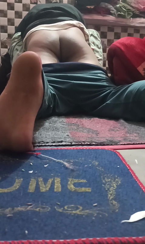 Indian sexy girl Riya seduced stepbrother by watching adult film with him