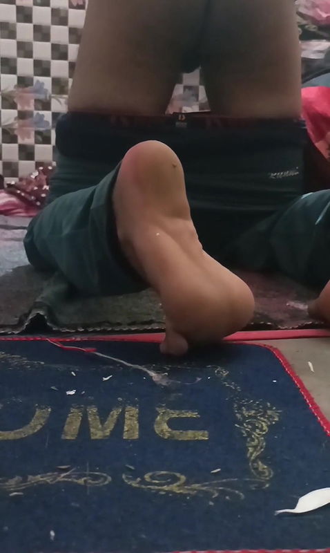 Indian sexy girl Riya seduced stepbrother by watching adult film with him