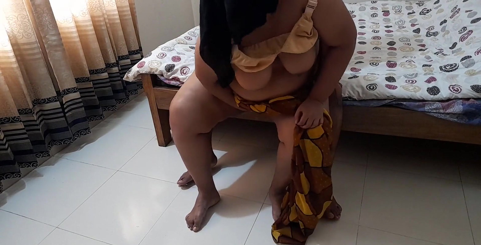 Indian Sexy Saas Hot ho jati hai aur damad ko chodta hai – Mother-in-law climbed on son-in-law’s cock & Riding (hindi).