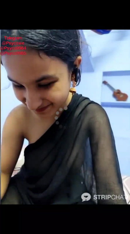 Khadija37 17 Ticket show wooden stick pussy fucking