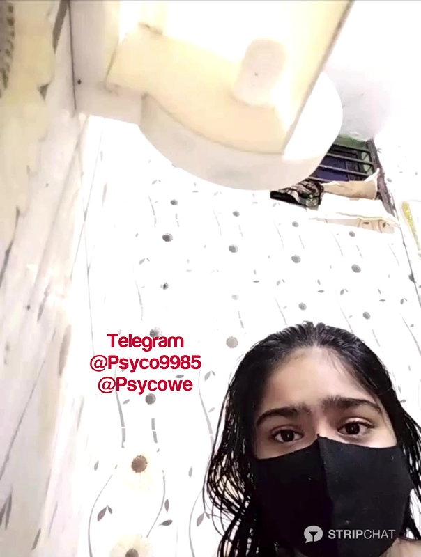 Arisha- Ticket show cute girl pussy fingering