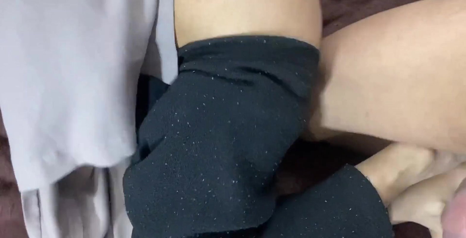 Indian Wife ko nokar ne apne mote kale lund se jam kr pela