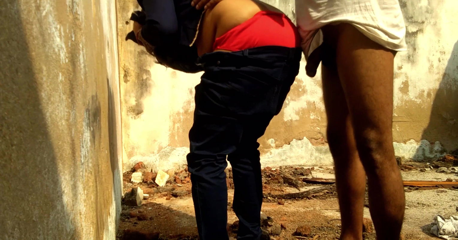 Jungle Me Mila Aunty Ko Khandhar Ghar M Chudai ki ya