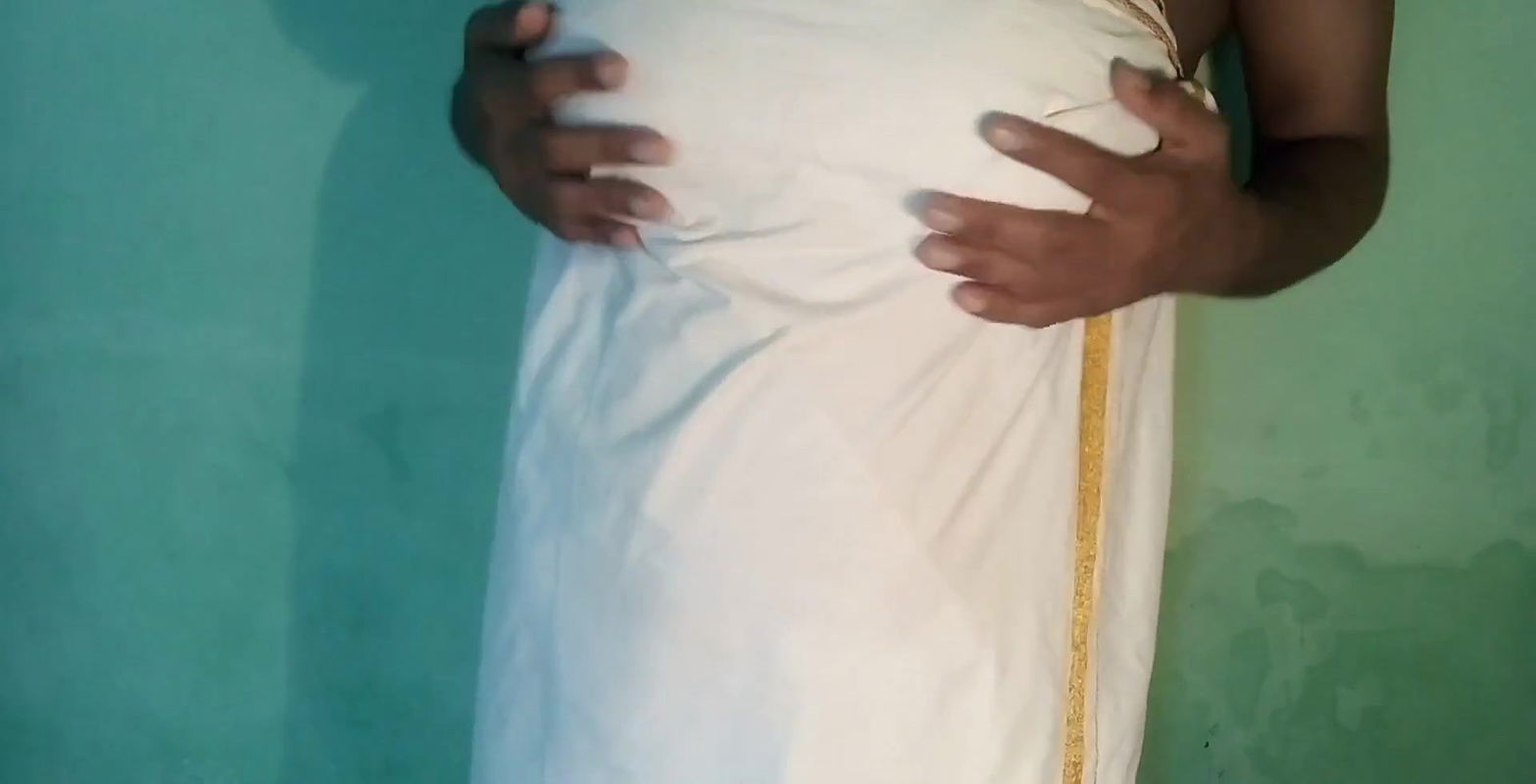 Kerala aunty hot showing