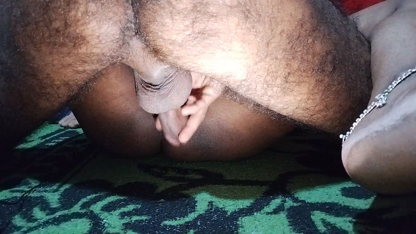 Ma Didi ko chodta rha Didi roti rahi