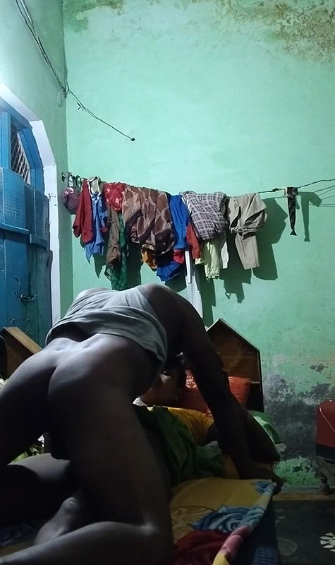 My Wife Beth Bennett Wants Designer Clothes But Doesn’t Want To Pay For It