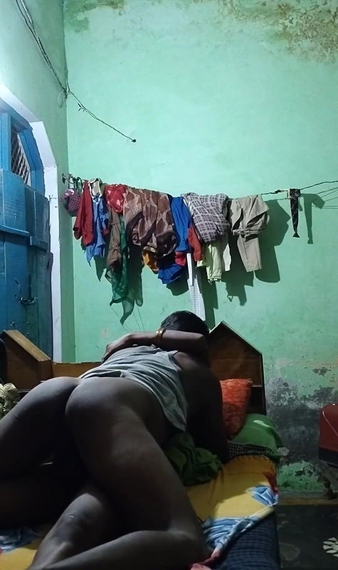 My Wife Beth Bennett Wants Designer Clothes But Doesn’t Want To Pay For It