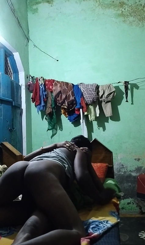 My Wife Beth Bennett Wants Designer Clothes But Doesn’t Want To Pay For It