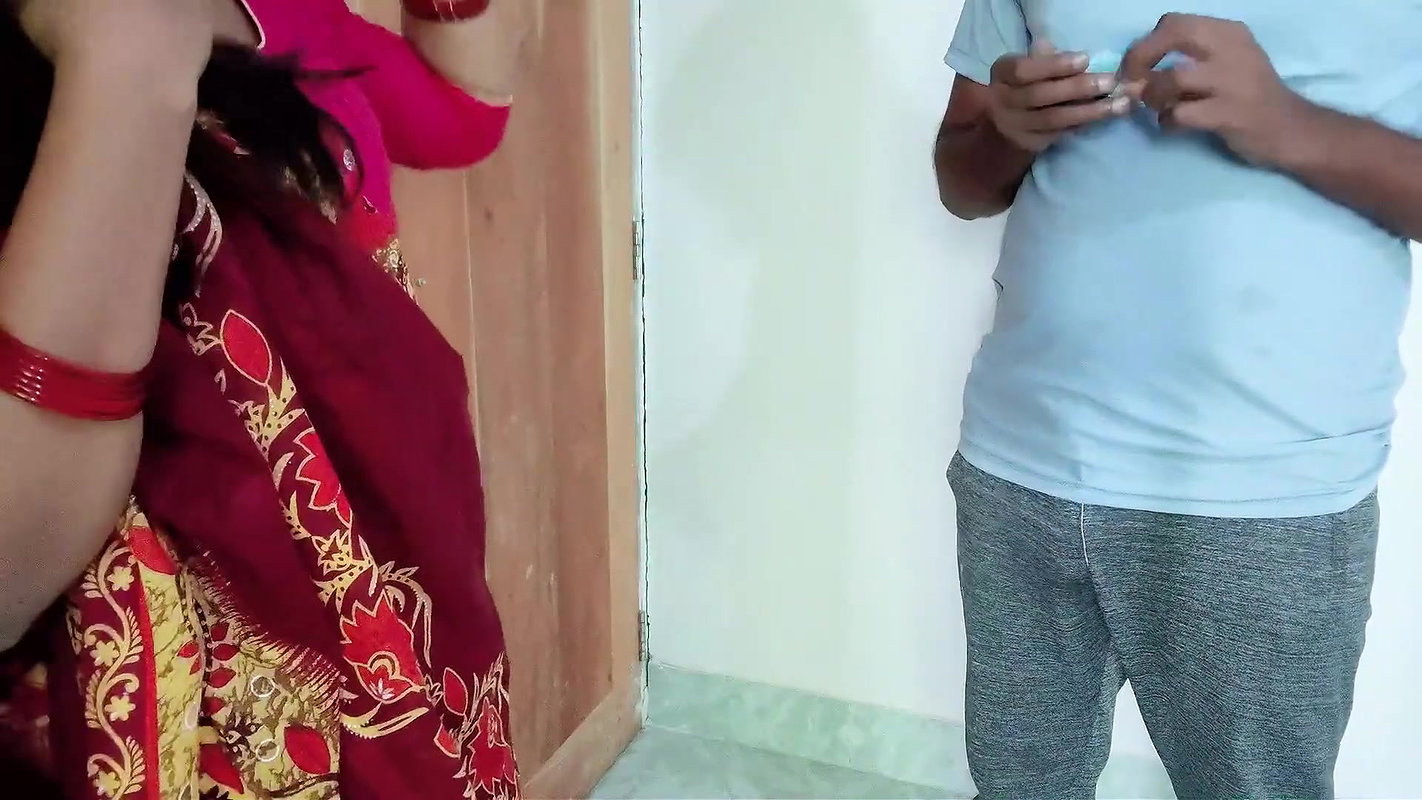 Cheating boss wife take employee dick behind the door..Desi bhabhi fuck xxx