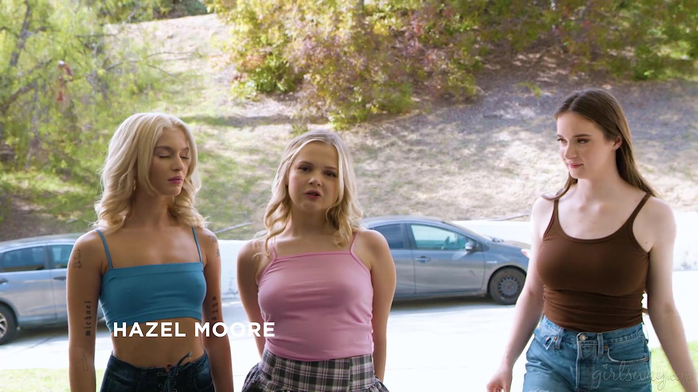 Dana Vespoli, Hazel Moore, Coco Lovelock & Emma Rosie – Three Sitters, One Slot