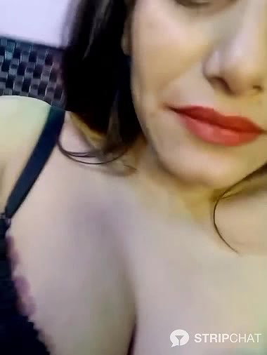 Lusty-Eva 1 face show pussy show