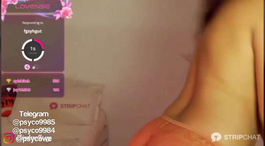 i-scream Ticket show pussy rubbing