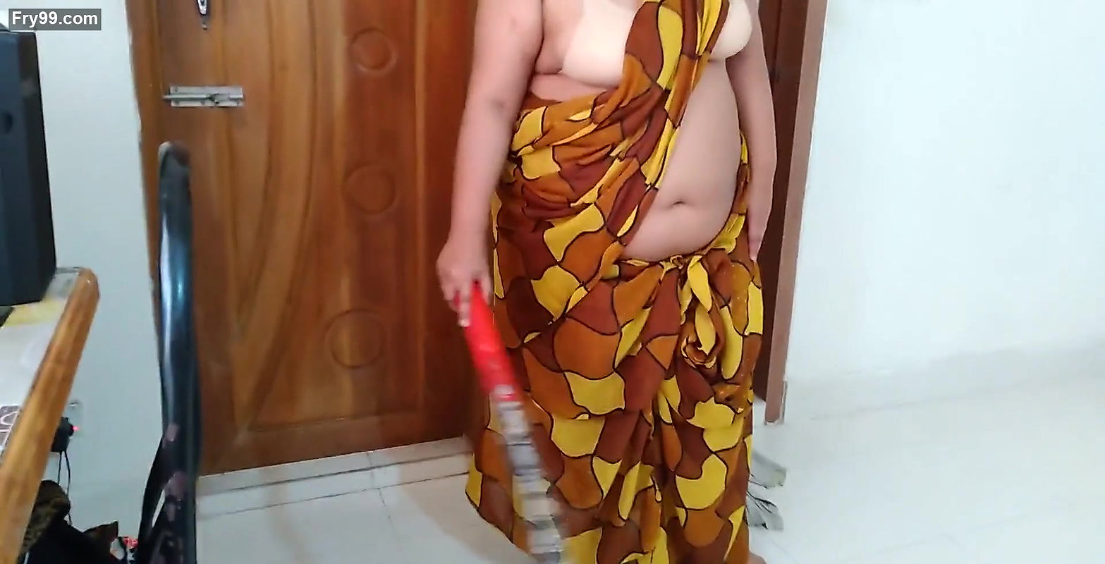 Pados ki Bhabhi ki jabardasti mast chudai Bhabhi ne devar ka Pani nikal diya – Devar fucked Bhabhi while cleaning house