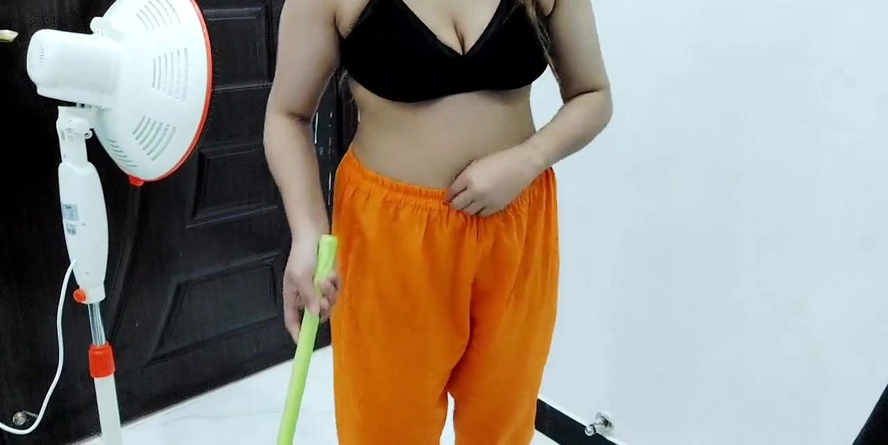 Pakistani Hot Wife Cleaning Room Nude Recorded By Her Husband And Fucked.