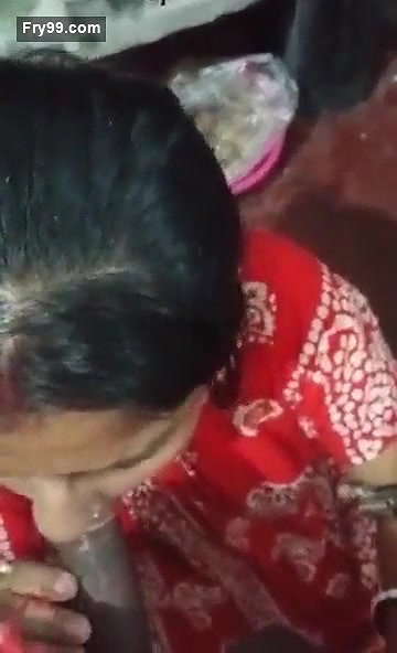 Desi Bhabhi Blowjob