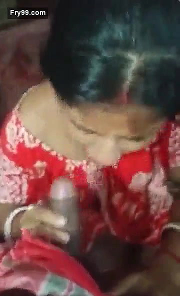 Desi Bhabhi Blowjob