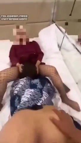 Threesome doggy style dua cewek hijap sangean Area Bokep