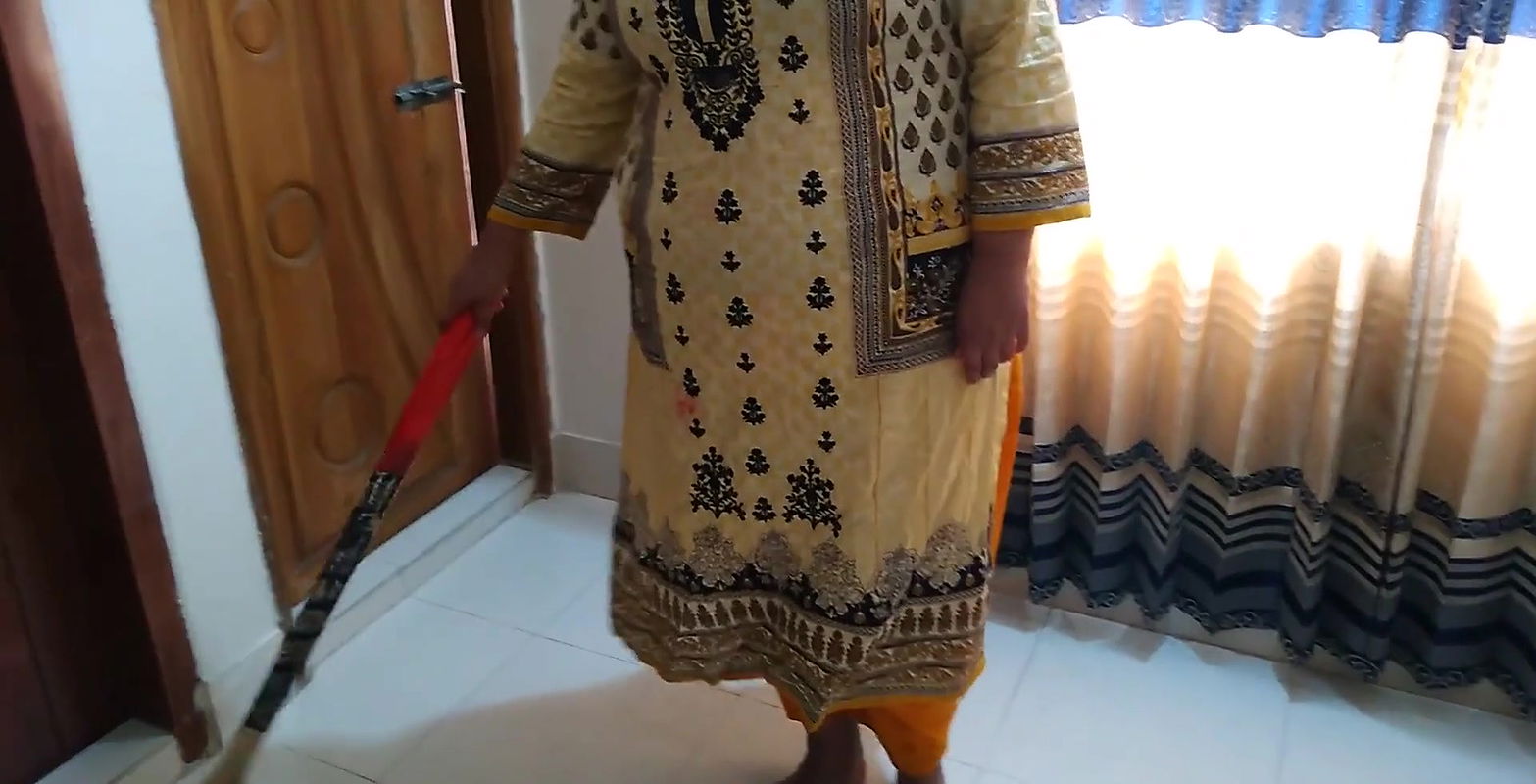 Sasur ji fucked Desi newly married Bahu when she was sweeping – Indian Jabardasti Anal Chudai (Huge Ass Fuck & cum out)