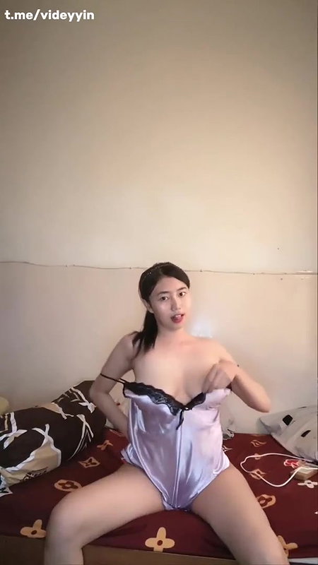 Cewek Cindo spil body mulus Penuh Gairah Area Bokep