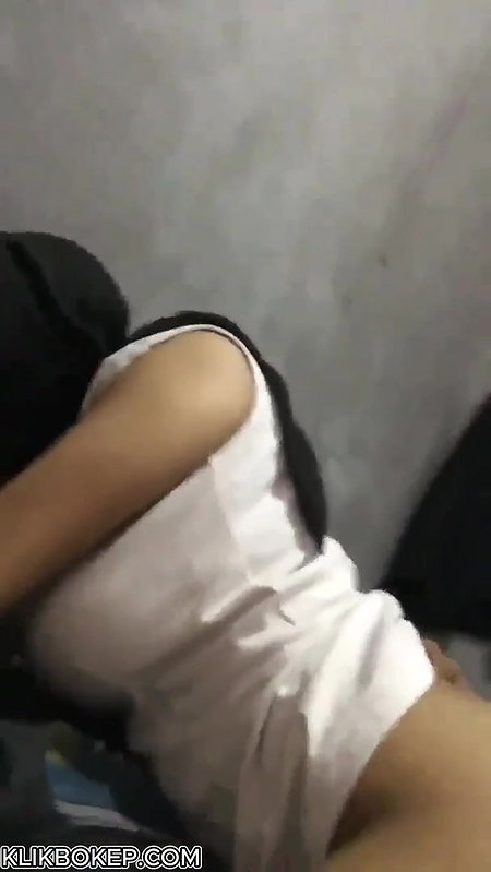 Bokep Indo Dinda Jilbab Ngewe WOT Goyangannya Bikin Lemes Area B-01