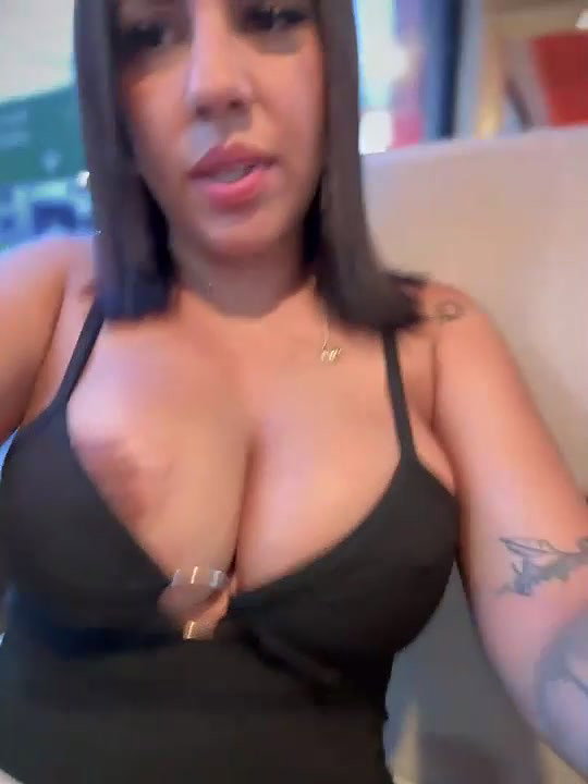 Nalgonasex_ 85 hardcore fingering and squirting in restaurant