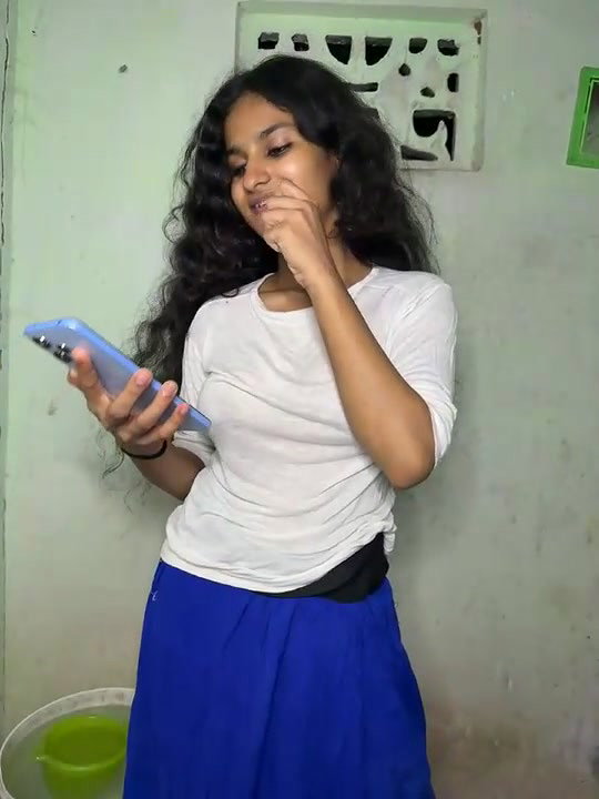 Khadija37 22 amaizing big boobs