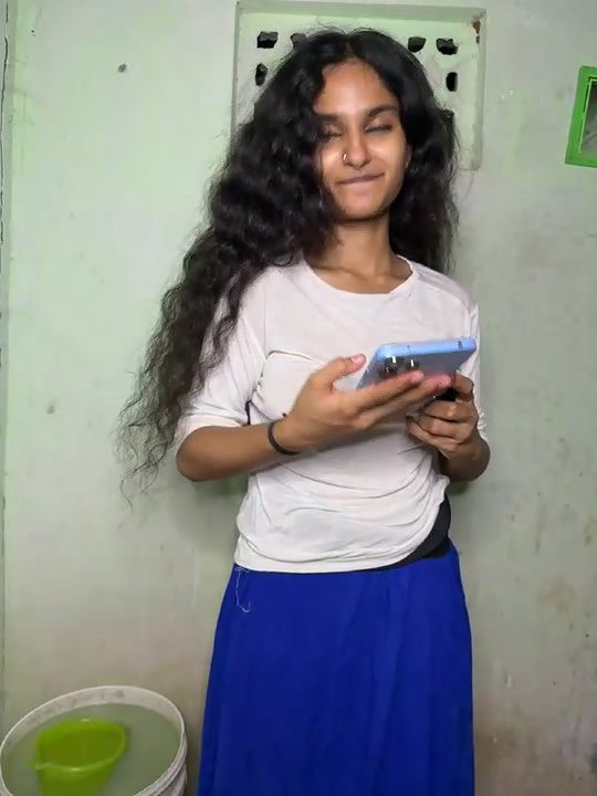 Khadija37 22 amaizing big boobs