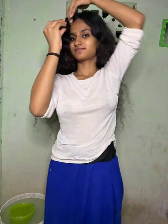 Khadija37 22 amaizing big boobs