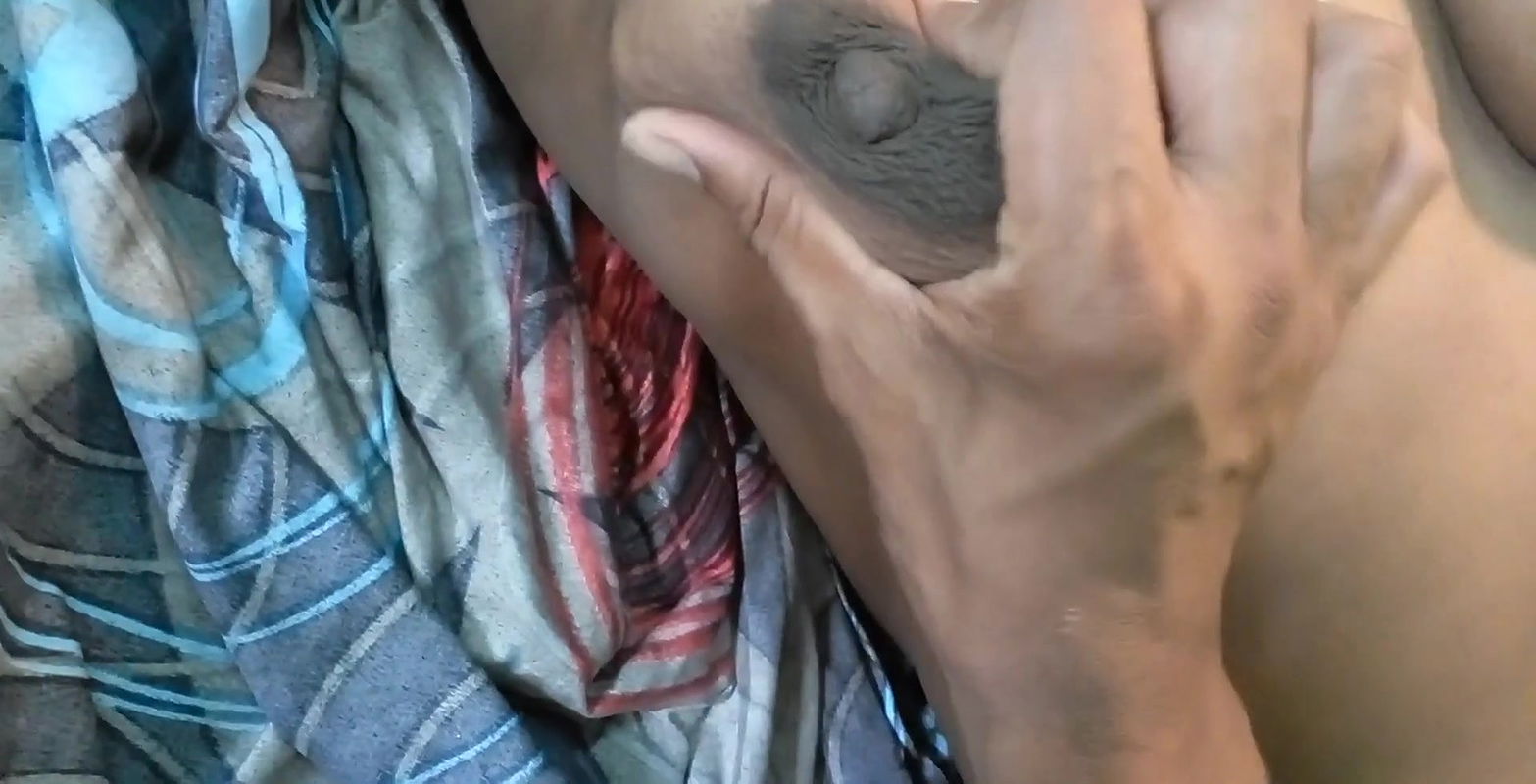 Tamil aunty nandhini big boobs