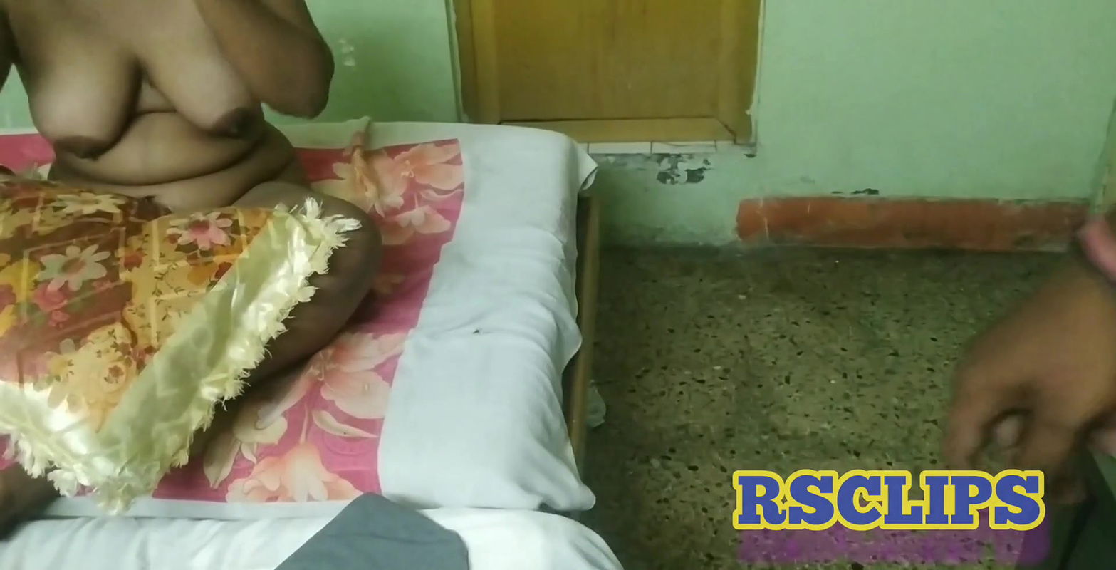 Tamil girl beautiful fucking with her lover friend in oyo room