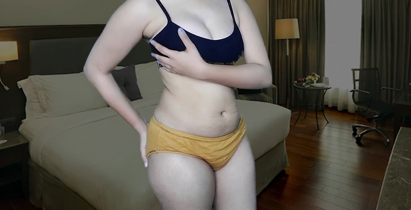 Teen 18 year old girl changing clothes at college hot indian