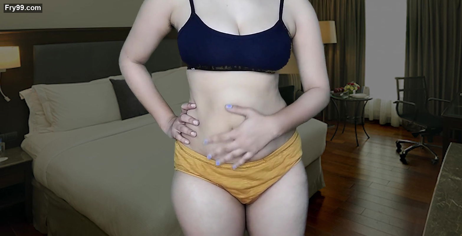 Teen 18 year old girl changing clothes at college hot indian