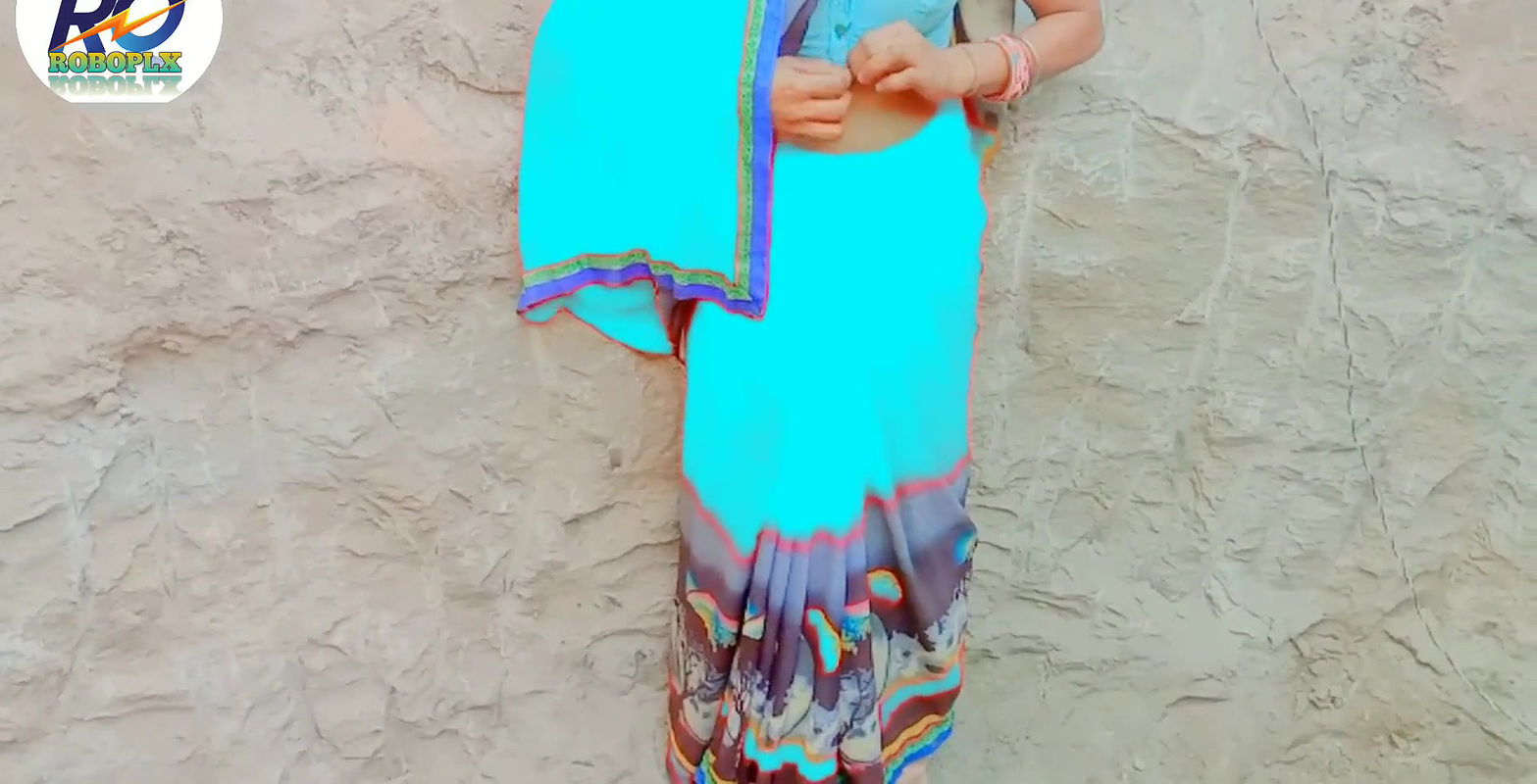 Village ki bhabhi ne saree finger karke ke man ki niyat Badal dali saree removing finger show and chudai