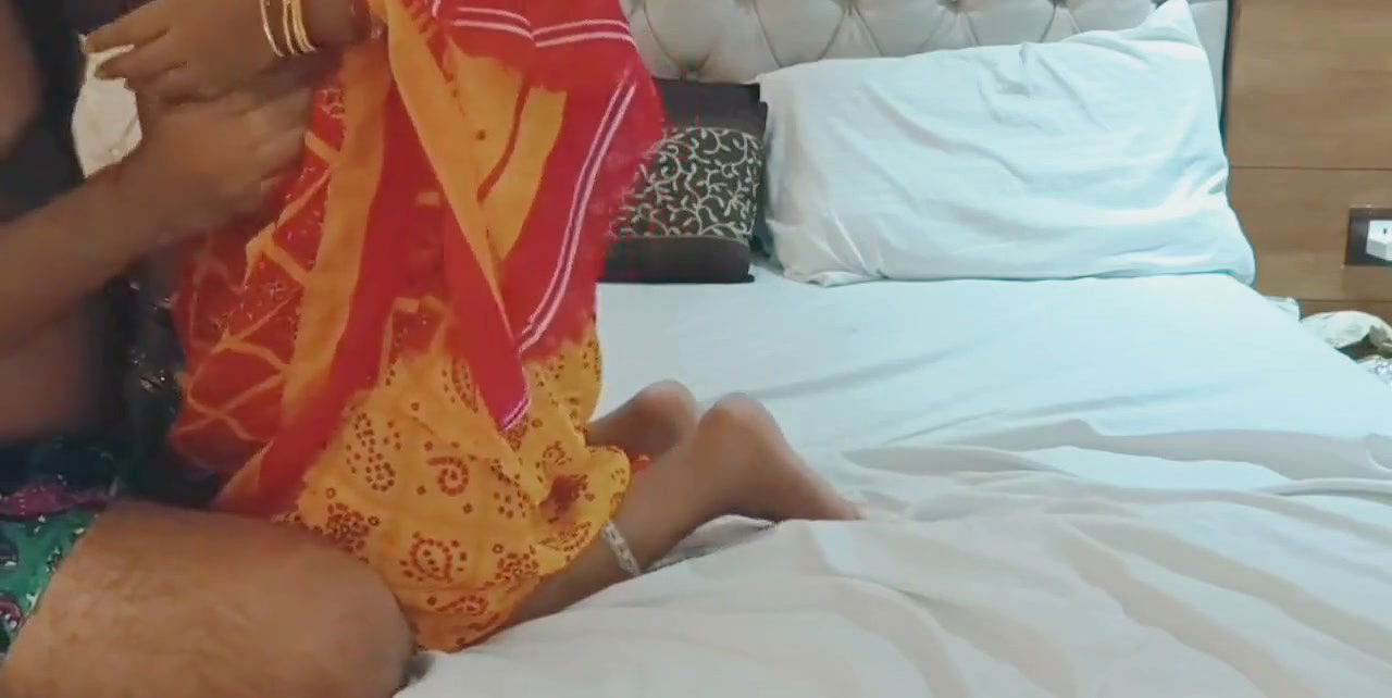 XXX Village Wife fuck in Yellow Saree. Clear hindi voice