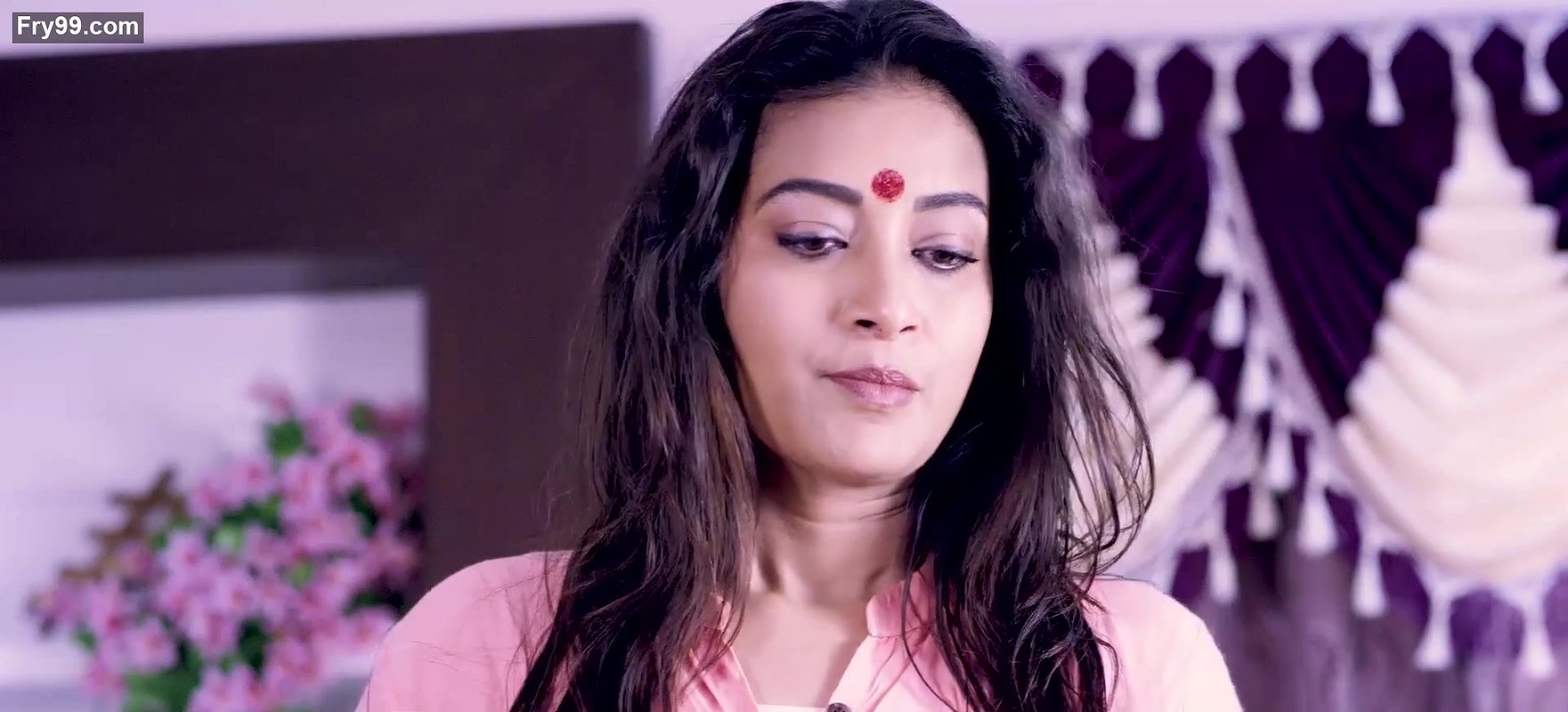 Busty Aunty Anupama Swathi Chubby Body Show Seductive Scene – Yedu Chepala Kadha