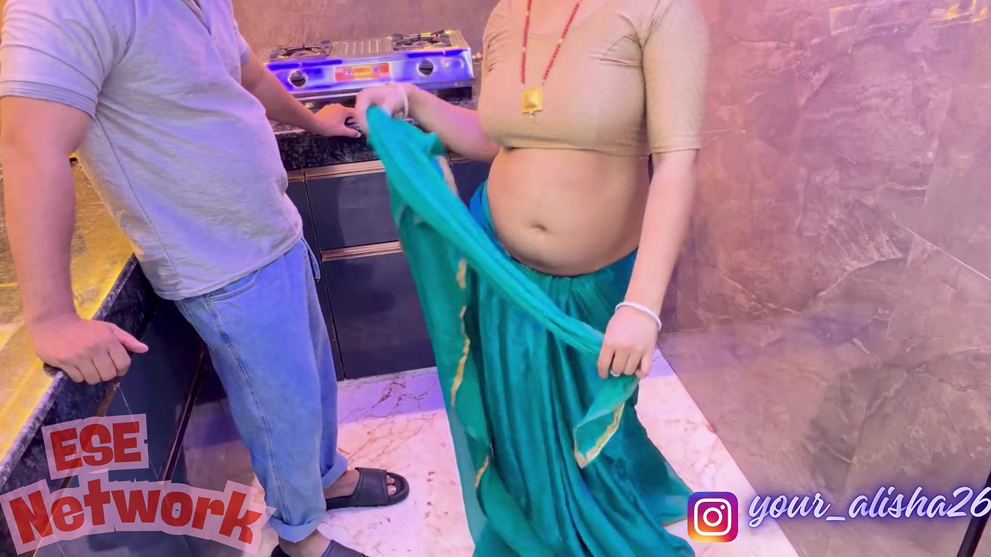 Alisha Got Fucked by Her Devar While Making Reels in the Kitchen