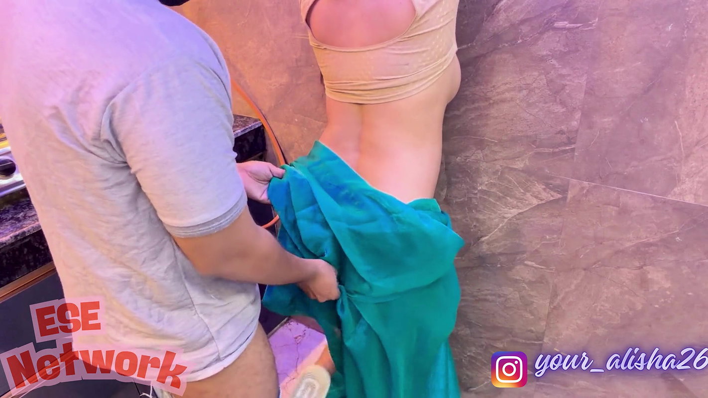 Alisha Got Fucked by Her Devar While Making Reels in the Kitchen