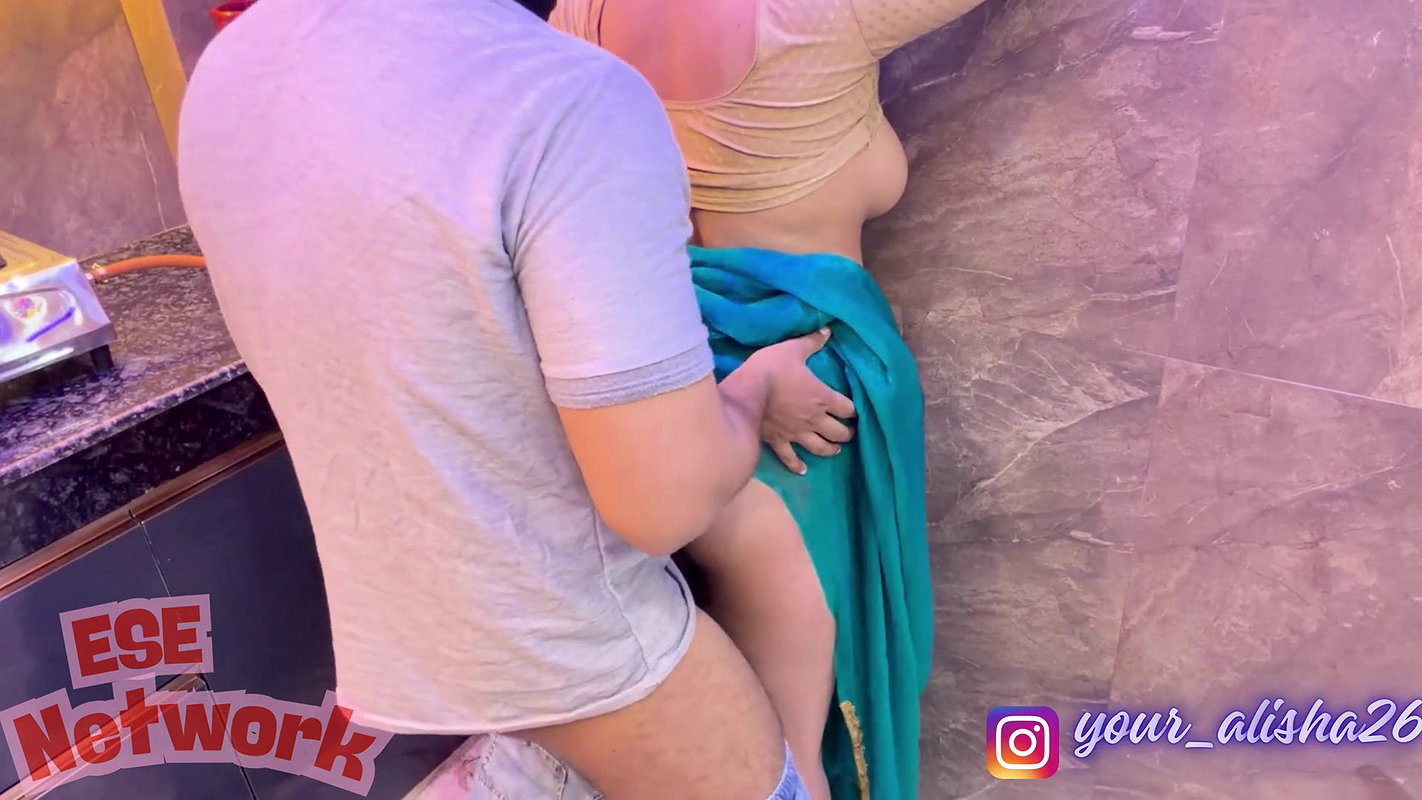 Alisha Got Fucked by Her Devar While Making Reels in the Kitchen