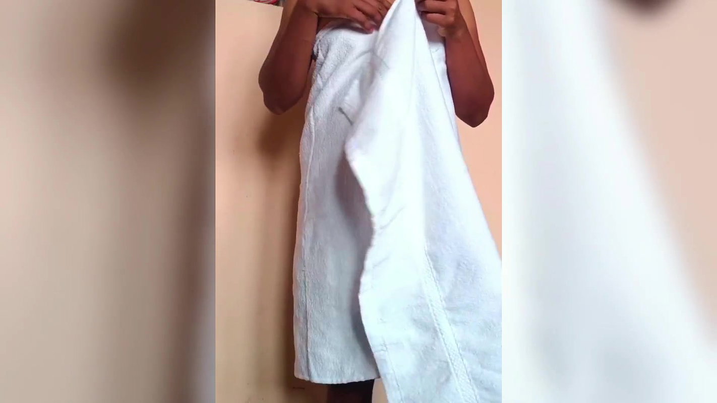 Ammu Remove the White Towel and Showung Huge Boobs and Pussy