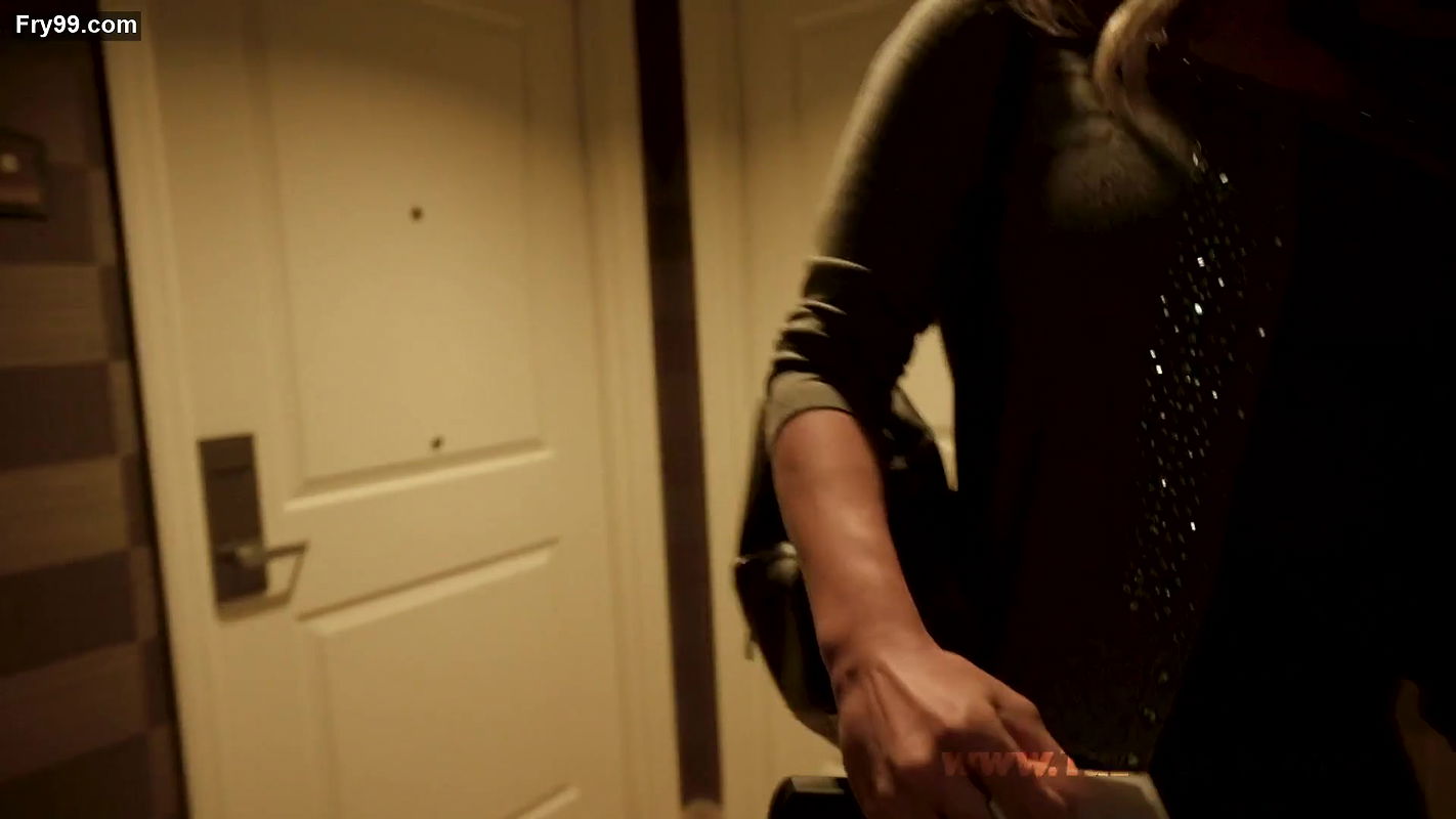 Sleep with step mon in one bed