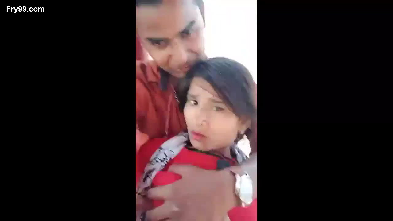 Desi Lovers Outdoor Foreplay