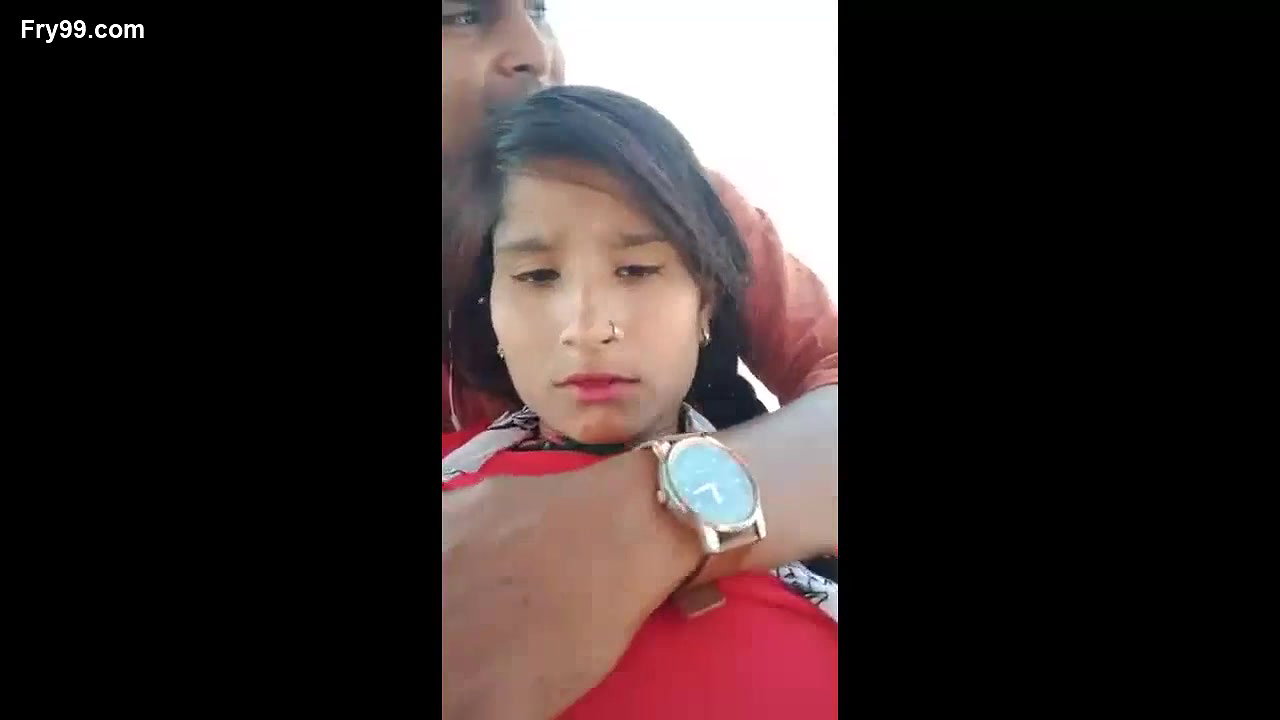 Desi Lovers Outdoor Foreplay