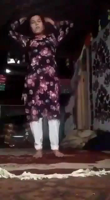Beautiful Pashto Girl Showing For Lover
