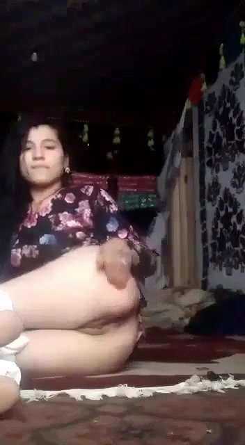 Beautiful Pashto Girl Showing For Lover