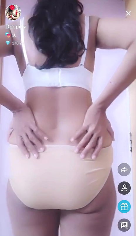 Deepali  hot tango premium show