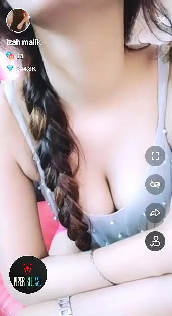 xIzah Mallik  hot tango premium show (2)