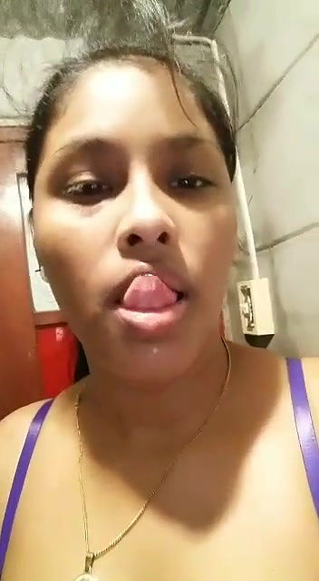 Horny Lankan Girl Masturbating