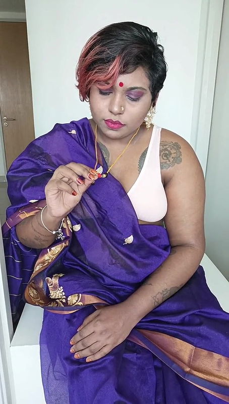 Shameless Tamil aunty Riya dirty narration