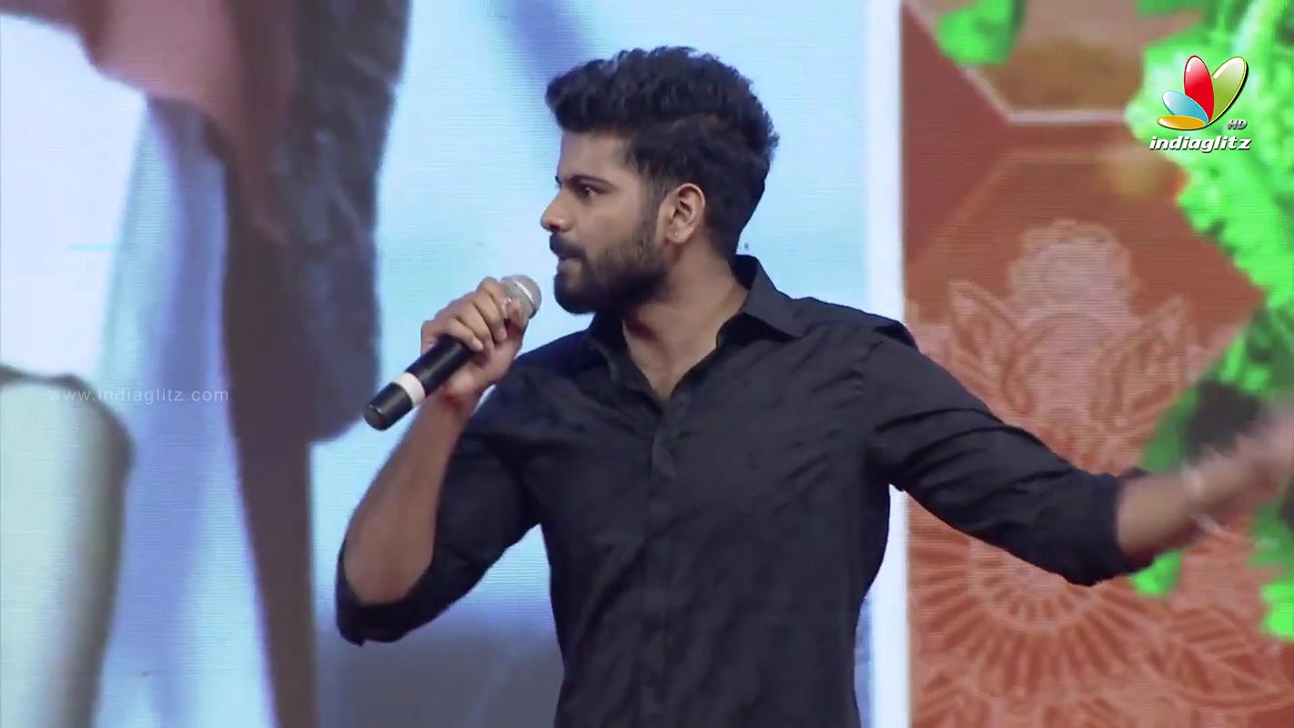 Telugu Milf Anchor Shyamala Super Hot Deep Navel & Busty Body Exposing in Saree